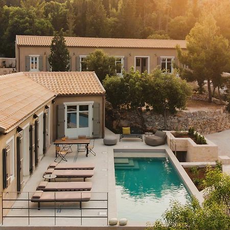 F Topia Villas Фискардо Екстериор снимка